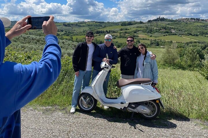Chianti Vespa Tour with Wine Tasting from Florence
