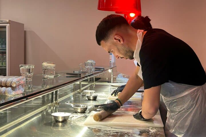 Authentic Lasagna and Fettuccine Pasta Making Class in Rome