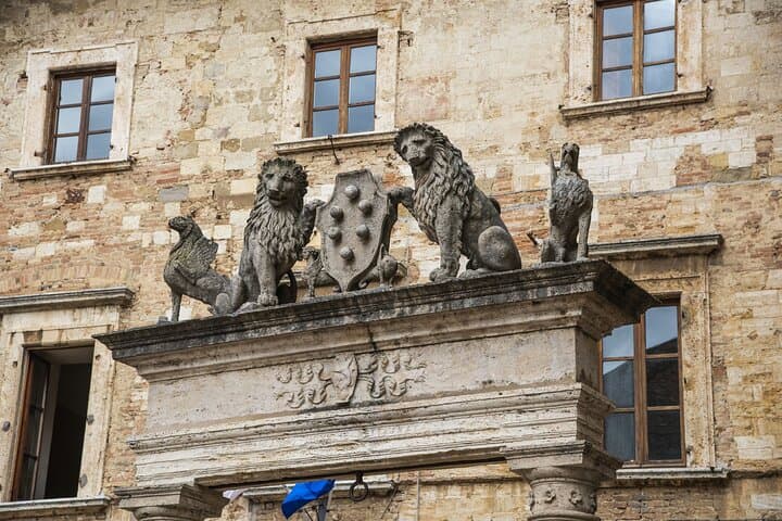 Florence Attraction Pass with Uffizi, Accademia & Hop On Hop Off