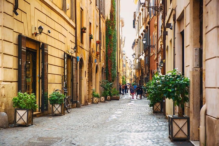 Unlock the soul of Rome on this 2-hour guided tour in English.