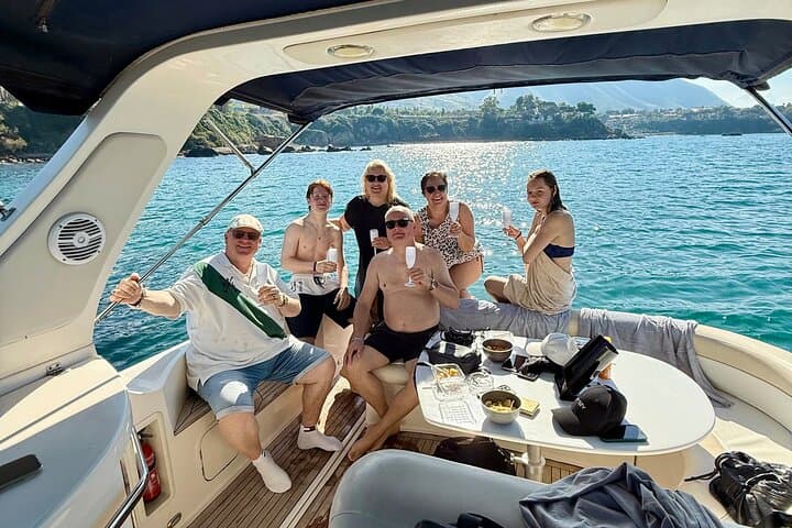 Cefalù: Private Mini Yacht Tour with Aperitif and Snorkeling