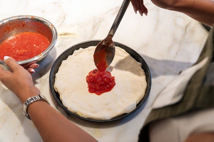 Italian Classics: Pizza, Ravioli & Italian Dessert Class in Rome