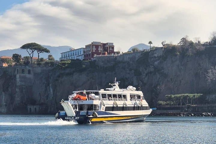 Ferry Tickets Between Amalfi and Capri