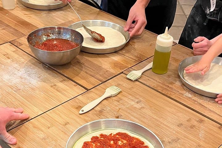 2 Hour Florence Pizza and Gelato Small Group Guided Cooking Class