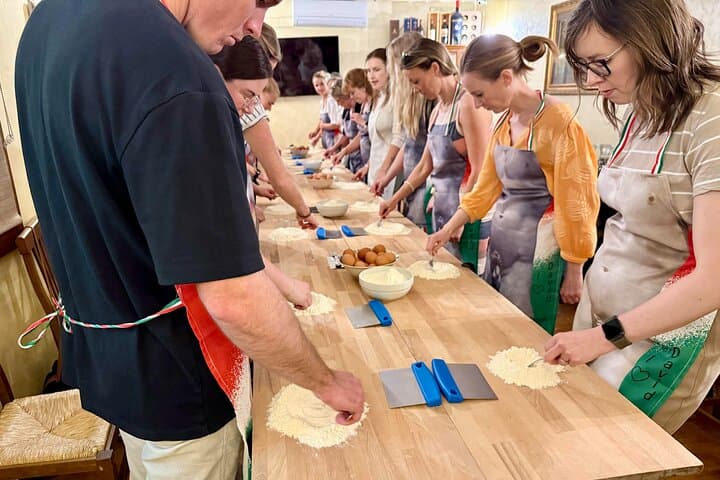 Florence Pasta and Tiramisu Cooking Class with Wine