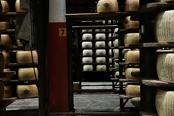Parmesan Cheese Tour and Tasting in Modena