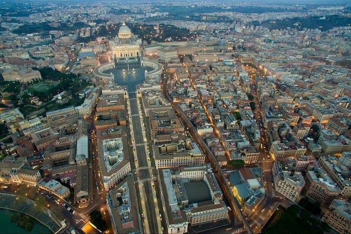 Dark Secrets of the Vatican - Walking Tour (Self-Guided Audio)