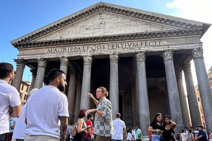 Enjoy Rome major attractions by Golfcart