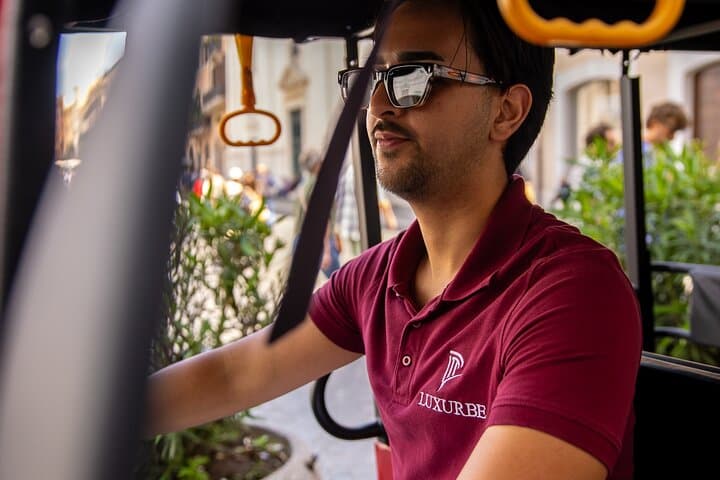 E-Tuk Tour: Highlights of Rome