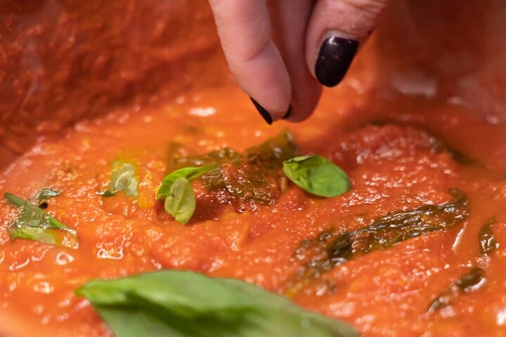 Milan - Discover the Italian flavors: Fresh Pasta and Tiramisu