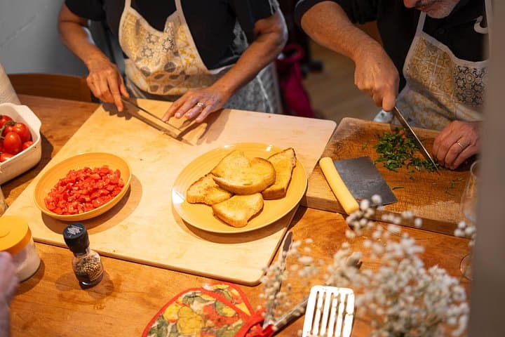 Venice: Francesco's Cooking Class with live guitar concert!