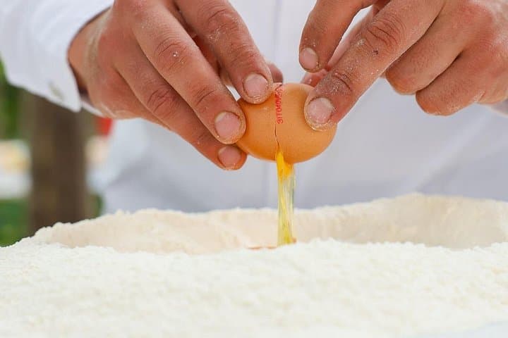 Cook and Eat in a Citrus Grove in Sorrento