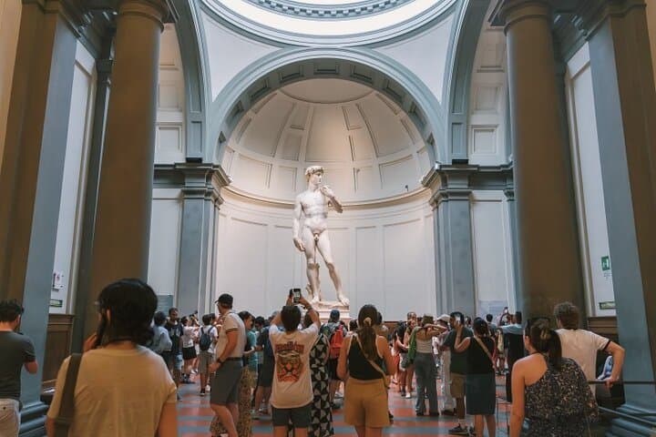 Accademia & Michelangelo's David Express Tour