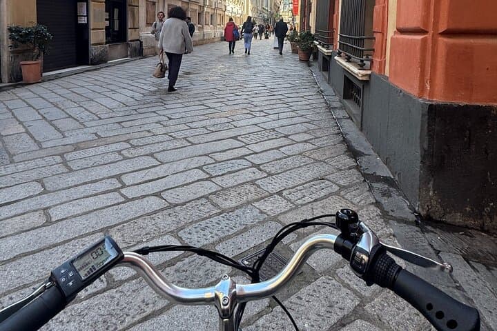 E-Bike Rental & Self-Guided Audio Tour of Genoa