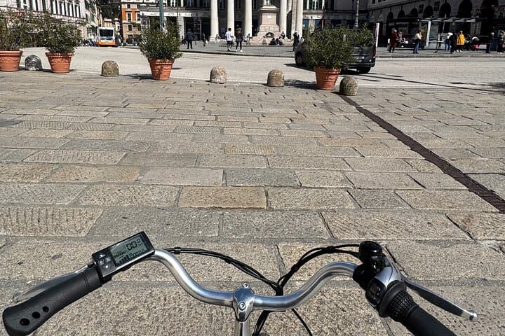E-Bike Rental & Self-Guided Audio Tour of Genoa