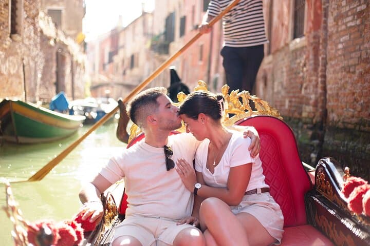 Gondola photoshoot Venice