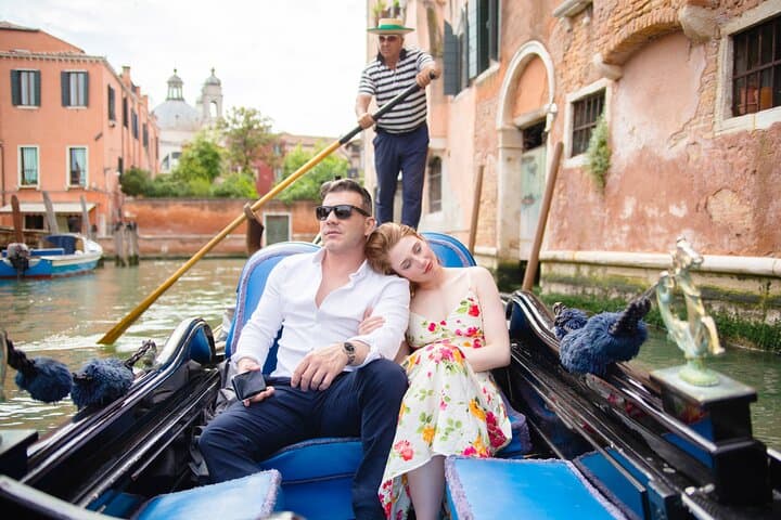 Gondola photoshoot Venice