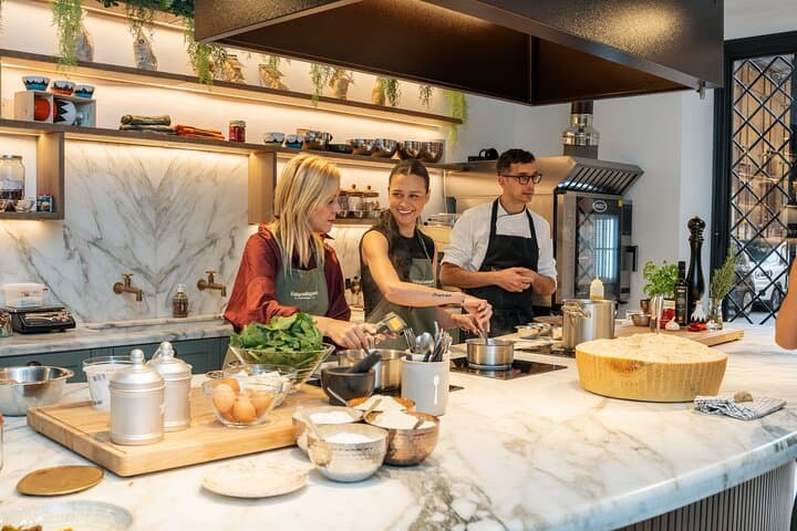 Gourmet Truffle Cooking Class and Fine Italian Wine in Rome