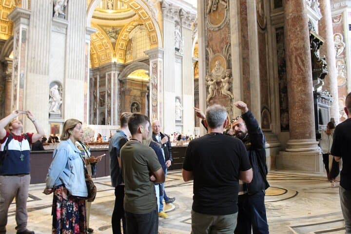 St Peter Basilica Guided Tour with Priority Access
