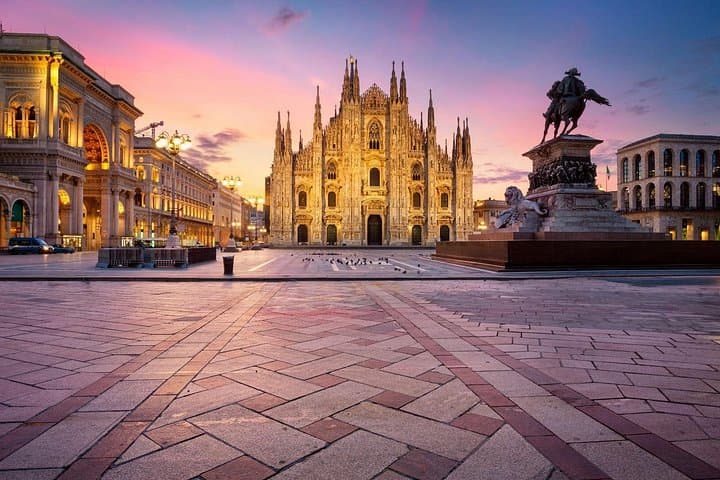 Milan Private Walking Tour with a Local