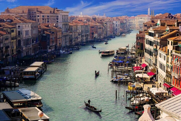 Gondola private VIP Experience : Discover the Floating City
