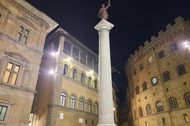 Piazza Santa Trinita