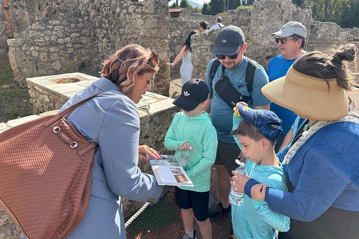 Seeing multimedia recostructions of Pompeii