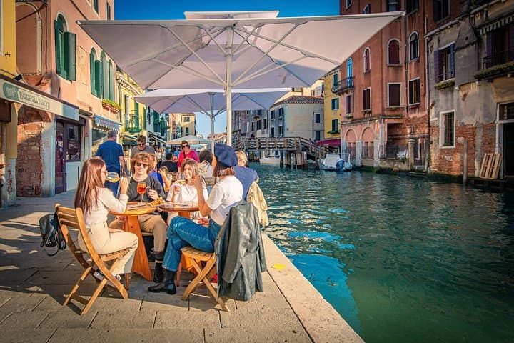 Venice: Private Aperitif & Cicchetti tasting and walking tour