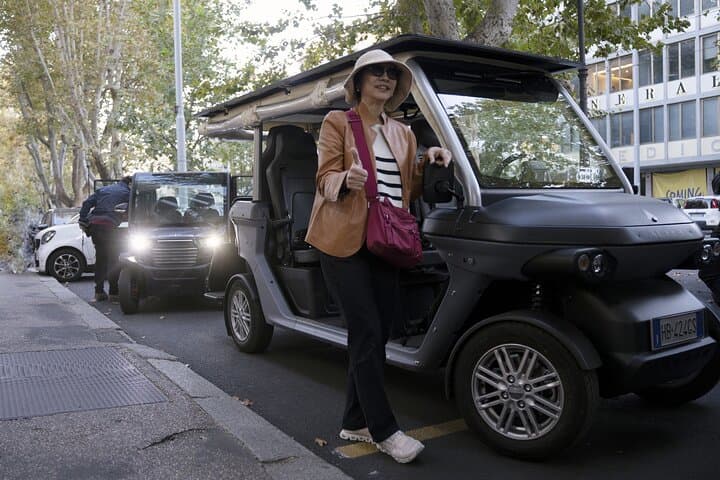 Private Golf Cart in Rome with Hotel Pickup and Artisan Gelato