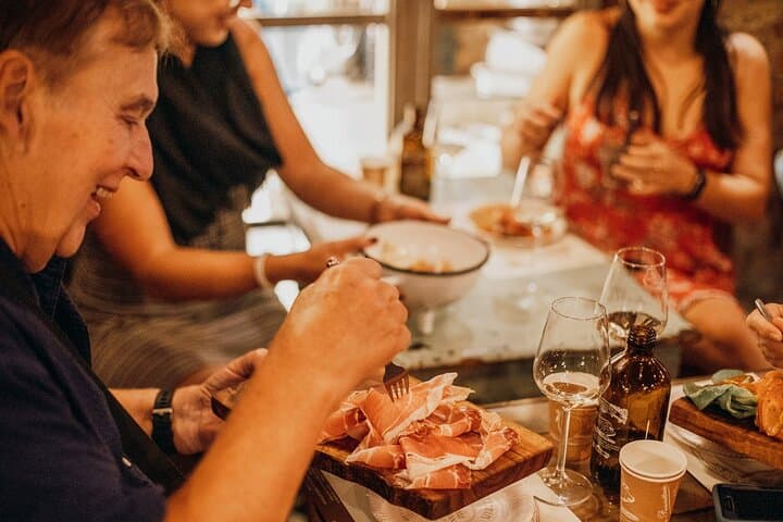 Private Rome Food Tour in Trastevere at Night