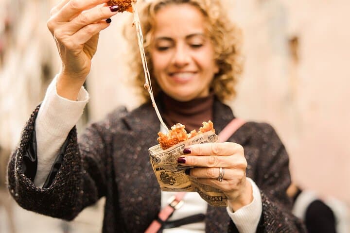 Private Rome Food Tour in Trastevere at Night