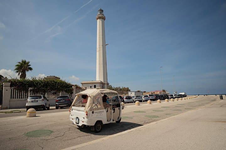 Bari Tuk Tuk tour along the coast
