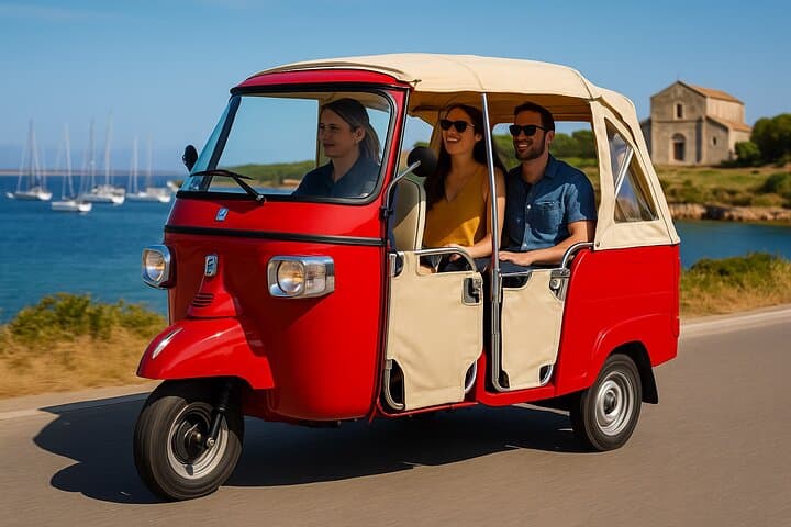 Olbia : Private Tuk-Tuk Tour + Pittulongu Beach + Pickup