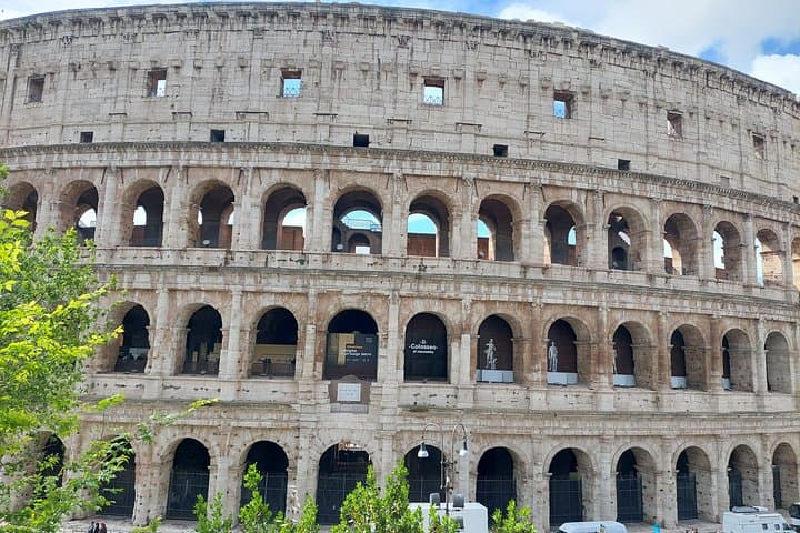 Luxury Transfers from Rome to Airports