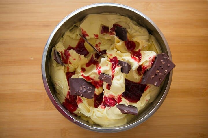Prepare homemade ice cream with a real master