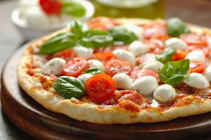 Visit the Pompeii ruins from Salerno with Pizza Lunch