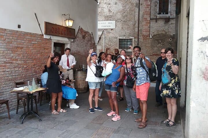 Guided Venice Street Food Tour and City Sightseeing