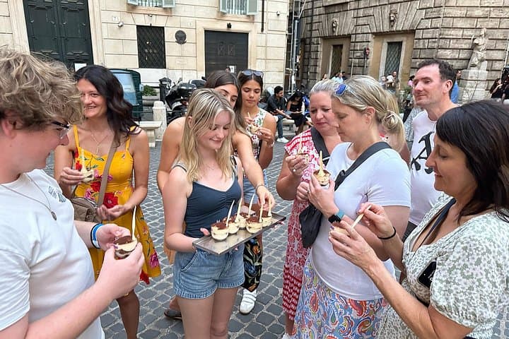 Rome Campo de Fiori and Jewish Ghetto Street Food Tour
