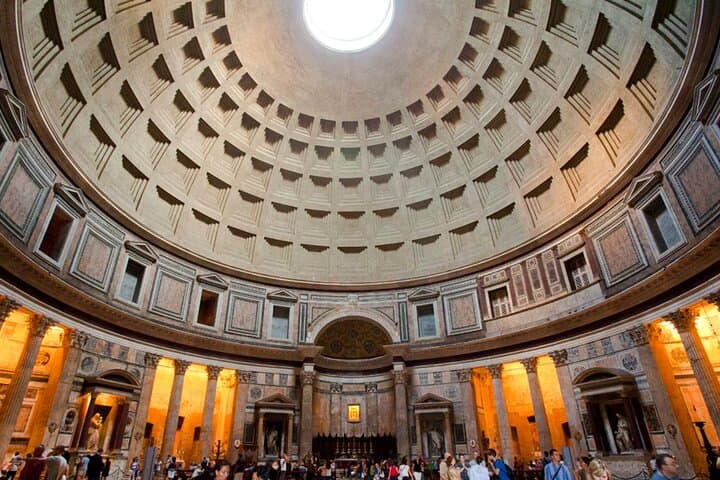 Look up at the iconic oculus and feel the calm that only a private tour can offer