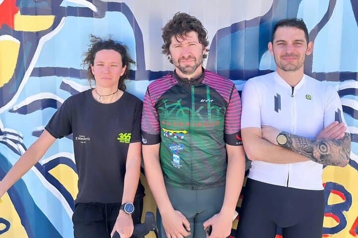 Discover the Island of Elba by Road Bike with Guide and Assistance