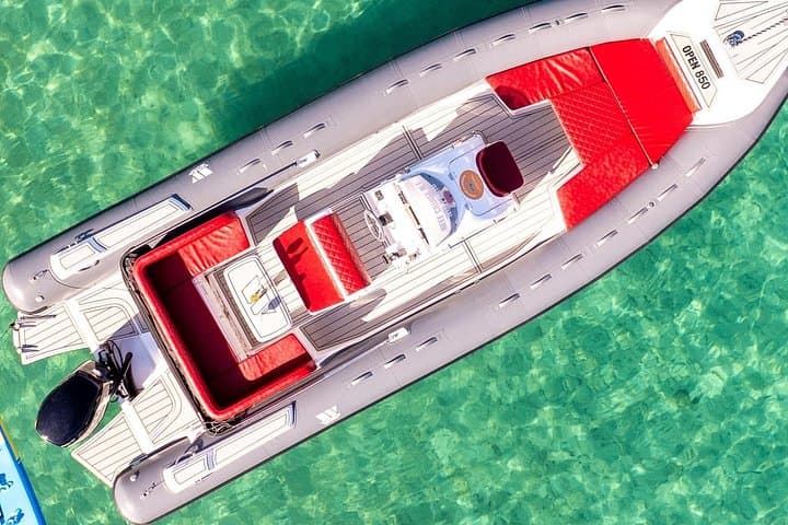 Boat tour with snorkeling and small aperitif in Alghero