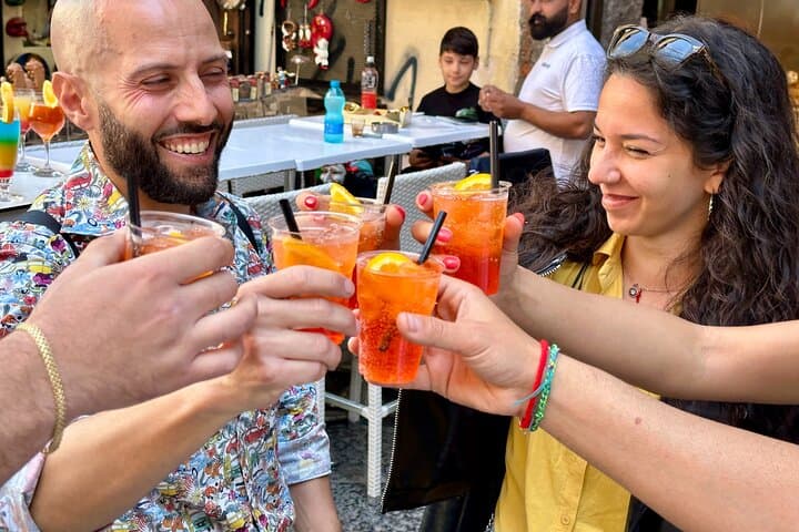Naples Food Tour with Local Guide and City Highlights