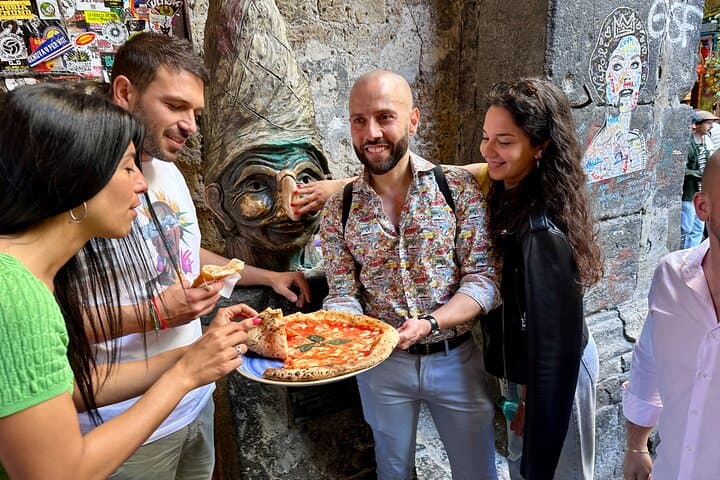 Naples Food Tour with Local Guide and City Highlights