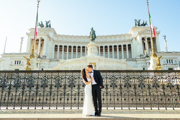 Post wedding ceremony photoshoot at the Piazza Venezia