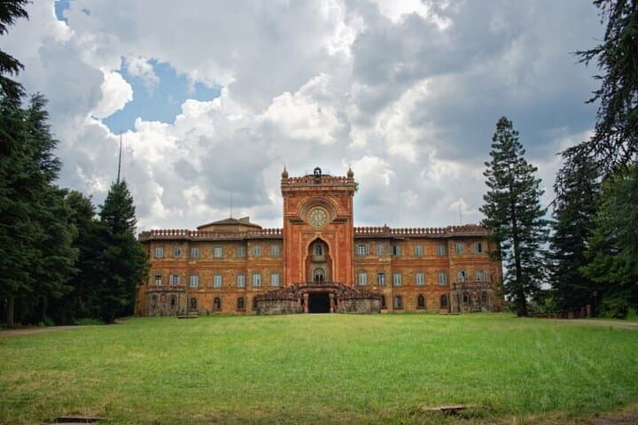 Private Shopping Tour in Tuscany: The Mall