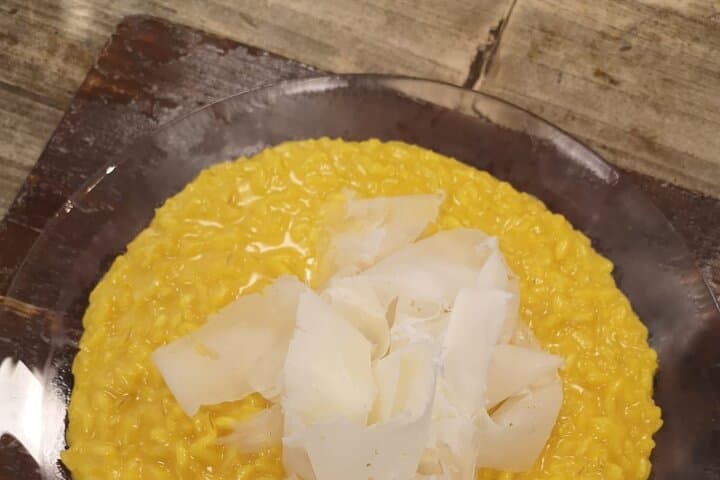 Milan: Sunset Navigli Food & Drinks Tour by Do Eat Better