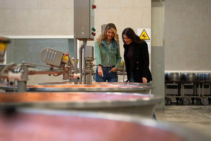 Private Day Tour & Lunch: Parmesan, Wine, and Vinegar Tasting