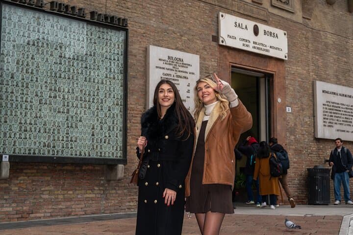 Bologna 3h Food & Cultural Walking Tour