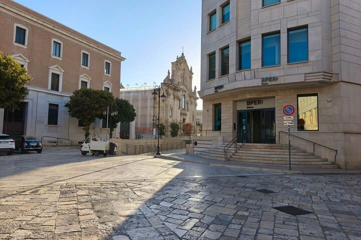 Departure and arrival point of the requested Tour.

Via del Corso n.76 75100 Matera 

Near the Bank Bper.

Thank you.