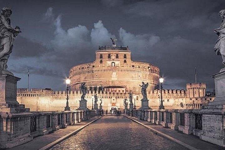 Dan Browns Angels and Demons Semi Private Tour in Rome